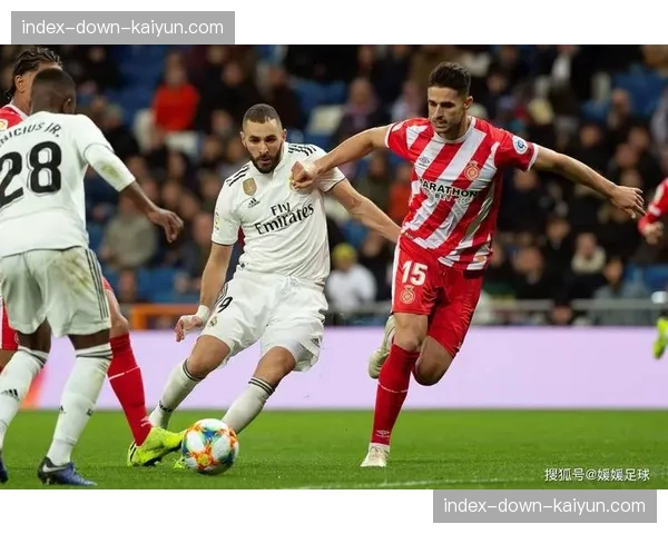 赫罗纳2-1皇家贝蒂斯,多夫比克头球梅开二度,赛后评分全场最高。 赫罗纳2-1皇家贝蒂斯,多夫比克头球梅开二度,赛后评分全场最高。