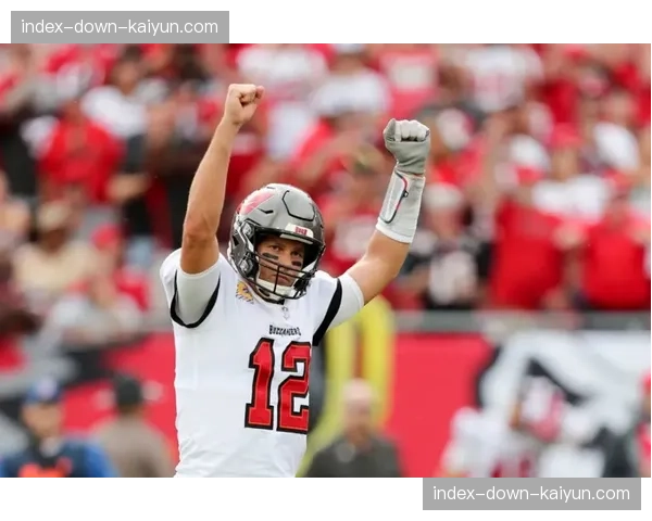 “从重伤到复出夺冠：汤姆-皮德科克赢得2026年根特-韦弗尔海姆赛”