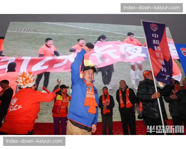 【2026年4月中超联赛·人物·动态前国脚、现任青岛海牛梯队教练周海滨宣布将于赛季末赴欧深造