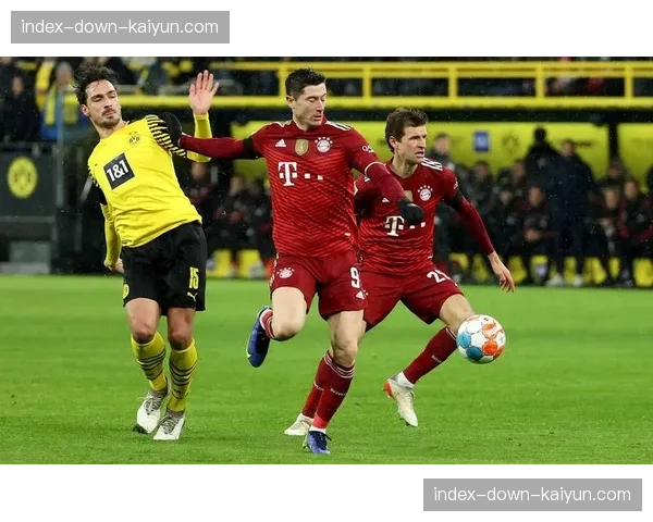 欧足联宣布就拜仁主场投掷杂物事件展开调查,或面临空场处罚 欧足联宣布就拜仁主场投掷杂物事件展开调查,或面临空场处罚