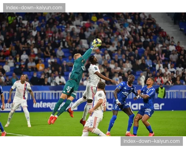 法甲比赛前瞻：洛里昂vs马赛预测分析，伤病报告影响排兵布阵